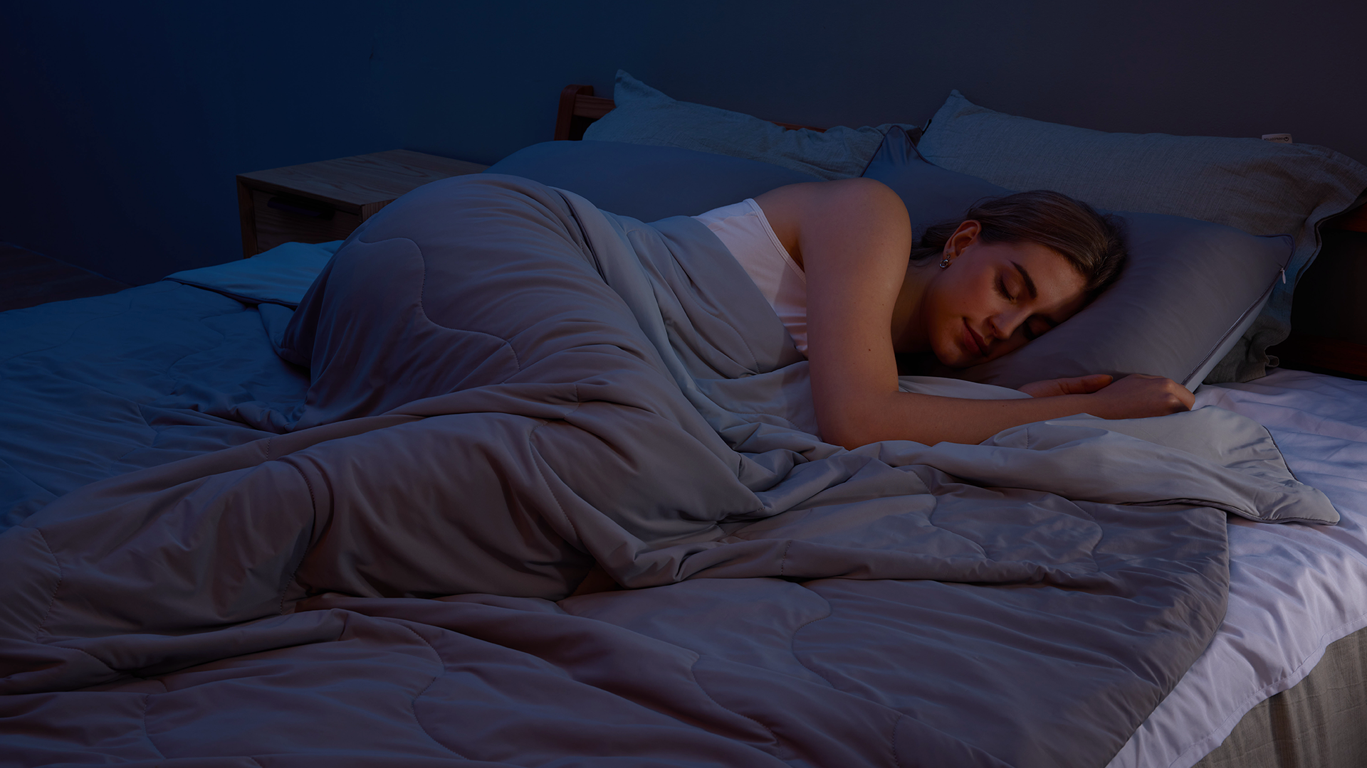 Amazon.com: Momcozy Life CoolMurm Cooling Comforter for Hot